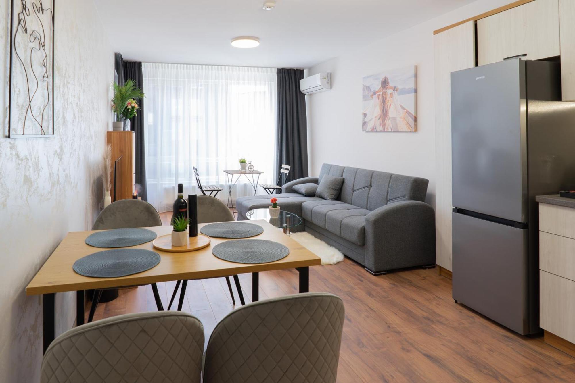New Modern & Cozy Apartment With Free Private Parking And Ev Charging Station Várna Kültér fotó