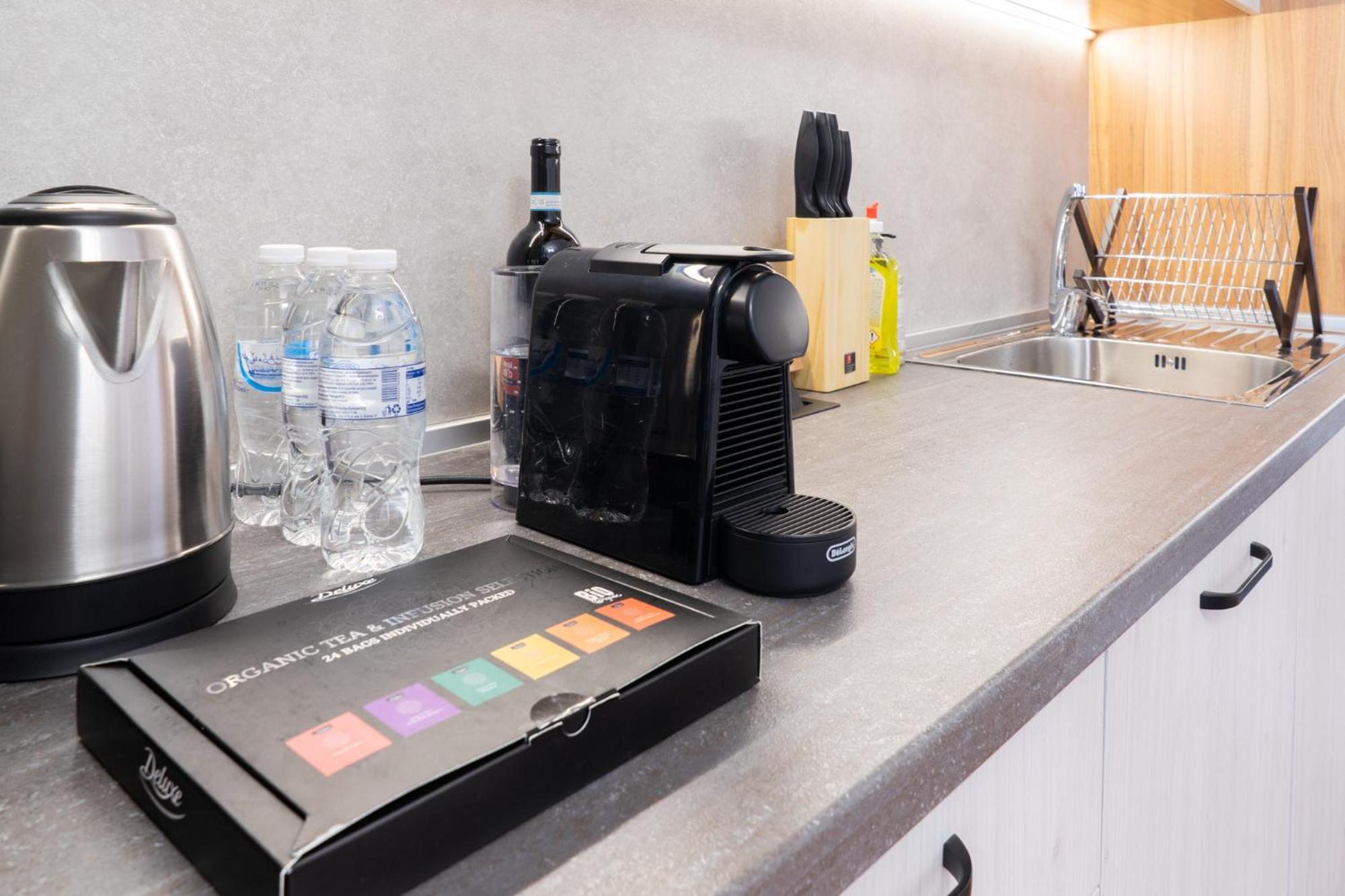 New Modern & Cozy Apartment With Free Private Parking And Ev Charging Station Várna Kültér fotó